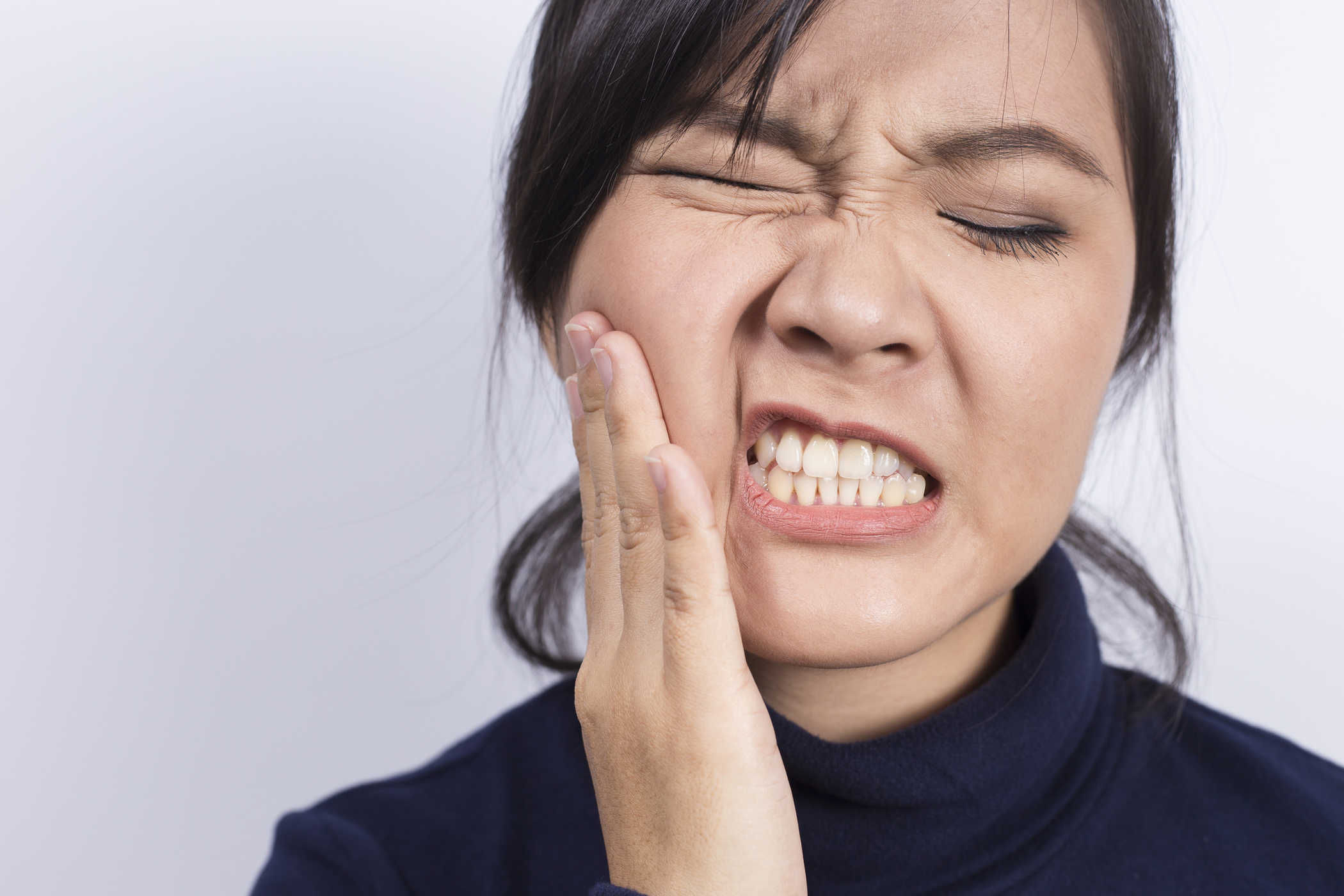 4 modi efficaci per superare il mal di denti durante il digiuno