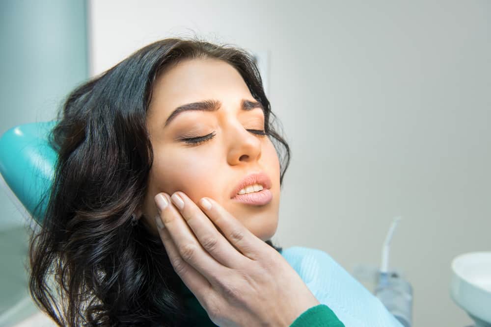 5 طرق لعلاج اللثة عند طبيب الأسنان