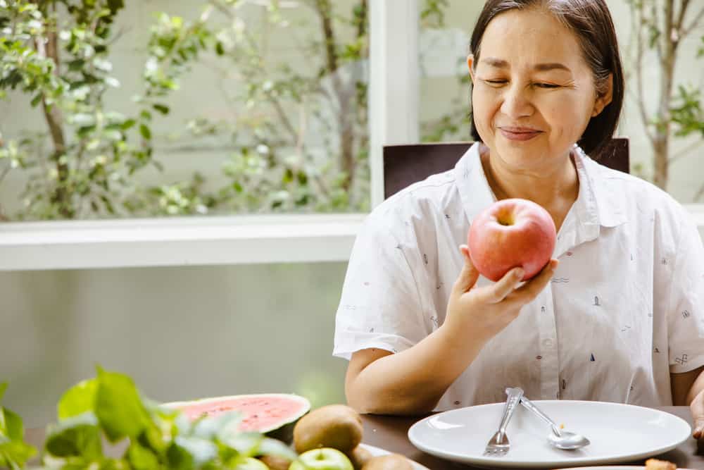 Вижте диетичните насоки и избора на здравословна храна за жени в менопауза