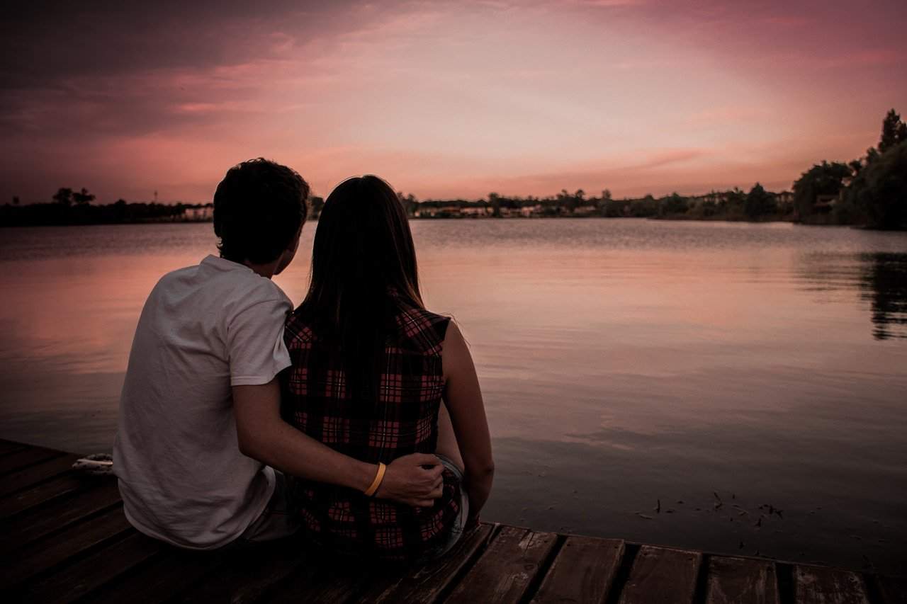 Petua untuk menjalin hubungan romantis dengan pasangan yang tenang