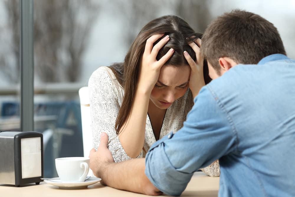 10 cose che puoi fare per aiutare il tuo partner a superare la depressione