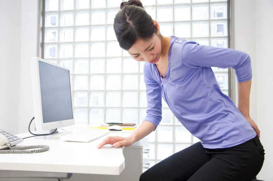 座っているときに頻繁な腰痛？それを和らげるためにこれらの7つの方法を試してください
