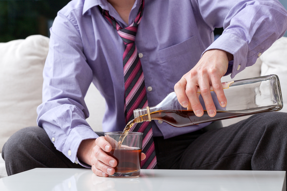 تليف الكبد الكحولي ، مرض الكبد الناجم عن الكحول الذي يهدد الحياة
