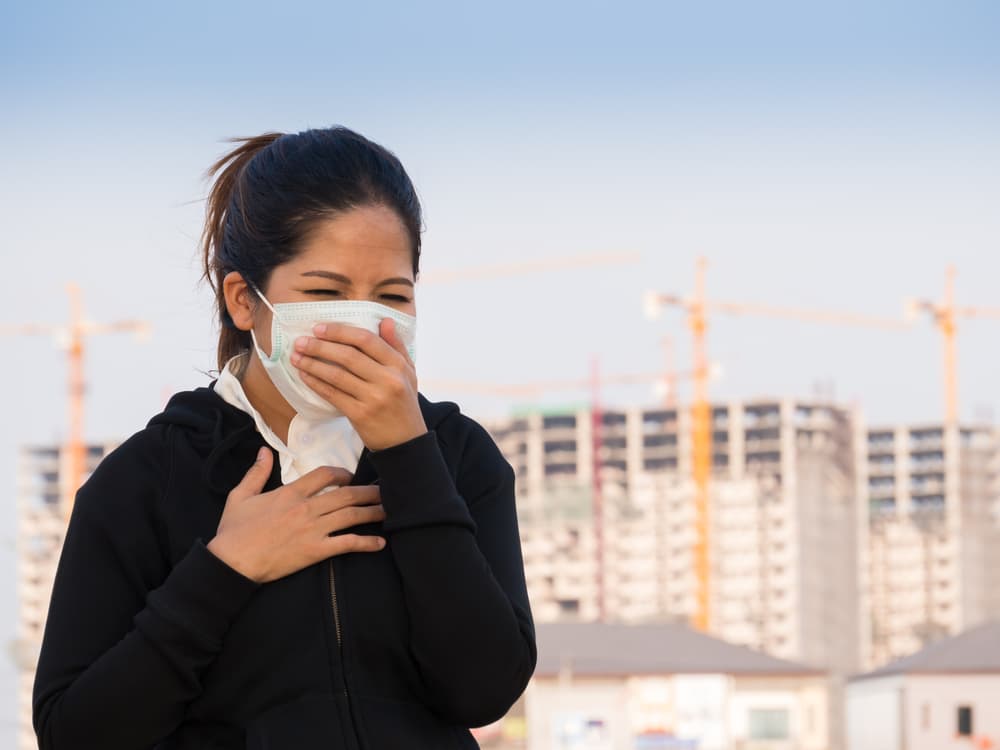 呼吸器の健康のために粉塵を吸入する危険性