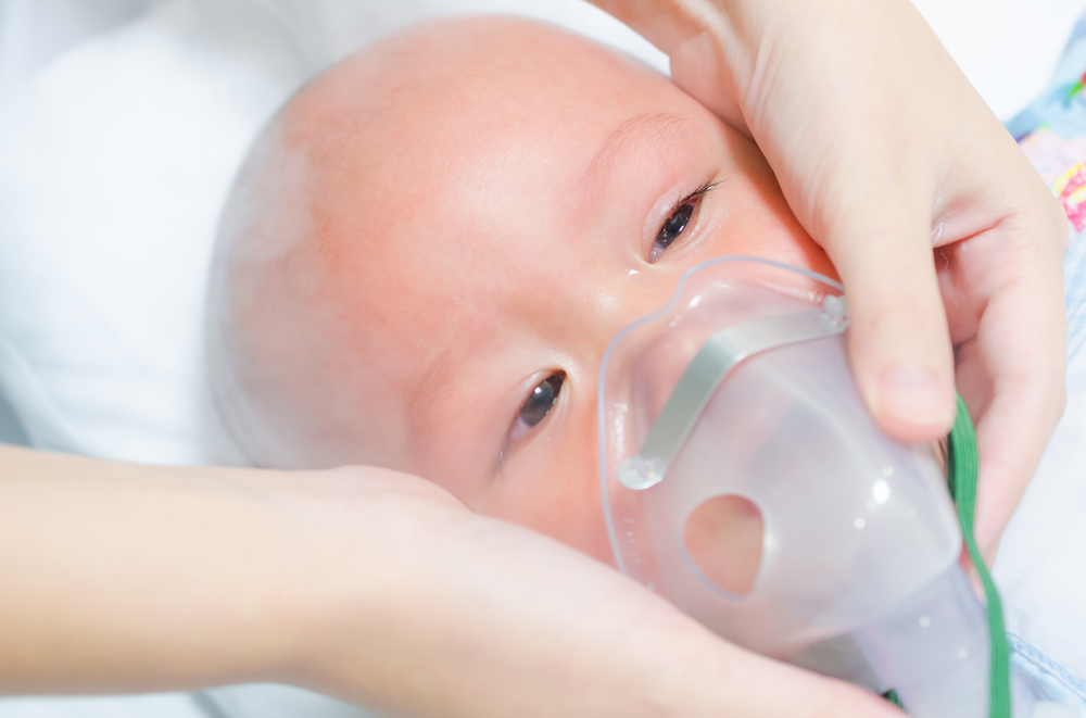 赤ちゃんの喘息の兆候と症状は何ですか？