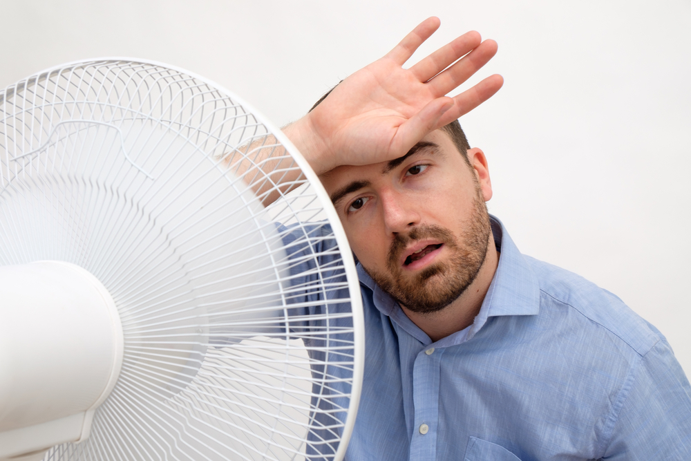 4 cause di vampate di calore negli uomini che devi conoscere