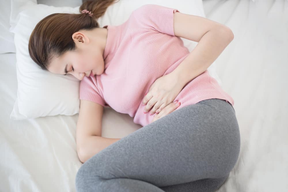 4 طرق طبيعية للتغلب على أعراض بطانة الرحم في المنزل