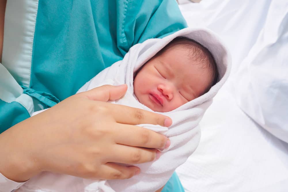 การตั้งครรภ์และการคลอดบุตรได้รับการคุ้มครองโดยประกันสุขภาพหรือไม่?