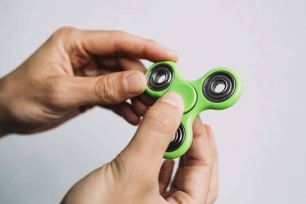 Fidget Spinners Boleh Membantu Kanak-kanak Dengan ADHD, Benarkah?