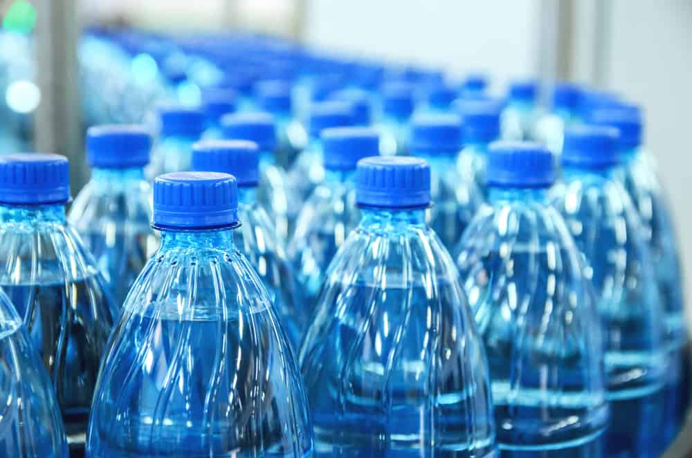 Mengapa rasa air botol berbeza?