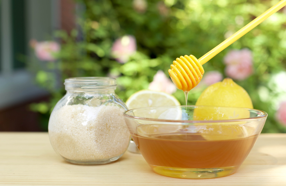 العسل أم السكر: أيهما أفضل للصحة؟