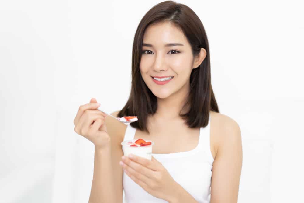 Walaupun sihat, makan terlalu banyak yogurt juga boleh menyebabkan kesan buruk