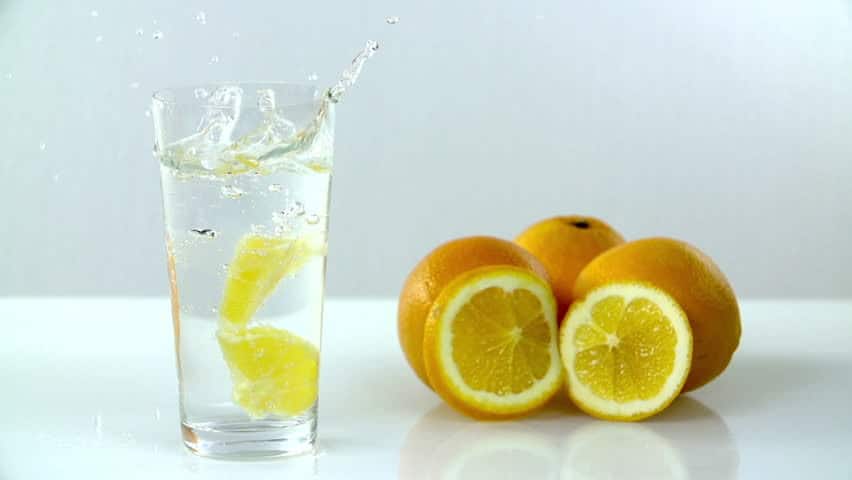 Minum Air Lemon Tidak Membuat Anda Tipis, Ditambah Mitos Air Lemon Lain Yang Keliru