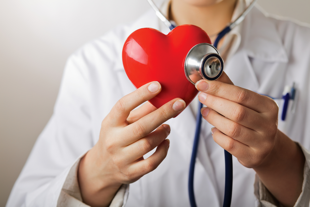 È sicuro per le persone con malattie cardiache digiunare?