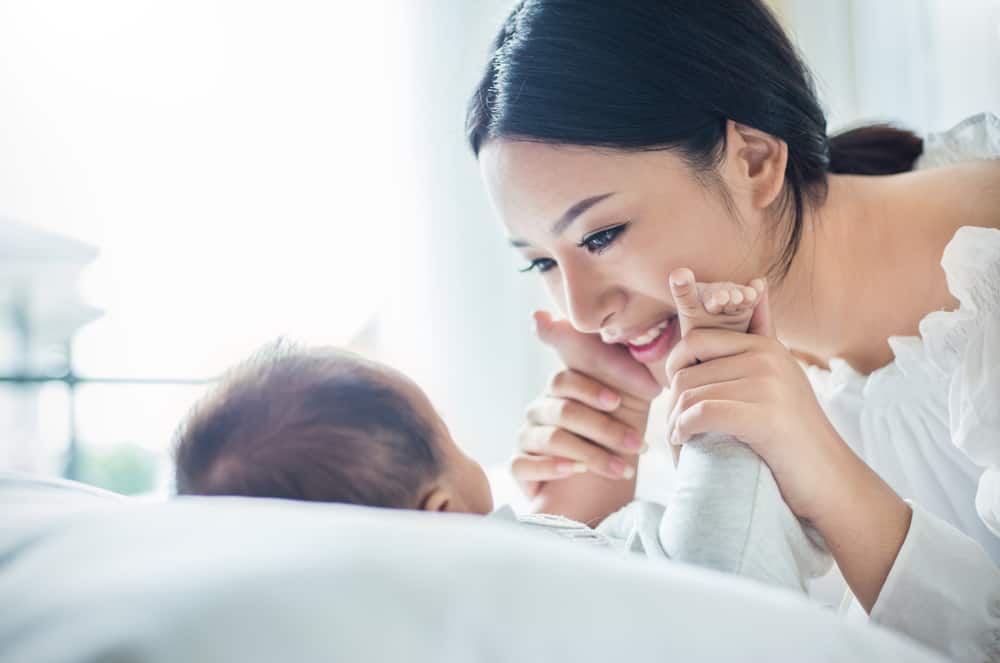 赤ちゃんの感覚能力の発達とそれを育てる方法