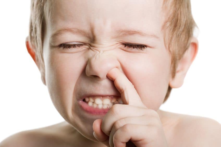 Cara mengeluarkan badan asing dari hidung anak