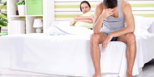 Perché resisto a lungo quando mi masturbo, ma rapidamente pigro durante il sesso?