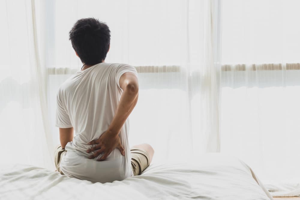 Чести болки в гърба сутрин? Тези 5 неща могат да бъдат причината